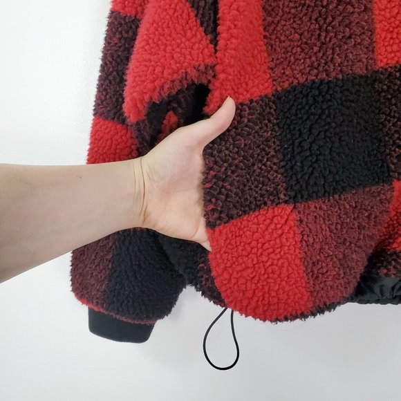 American Eagle Sweater Womens Small Red Black Buffalo Plaid Sherpa Fleece Casual - Picture 4 of 11